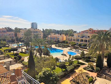 LIMNARIA GARDENS (Block B) PENTHOUSE, Kato Paphos Seafront (Ref: 6475)